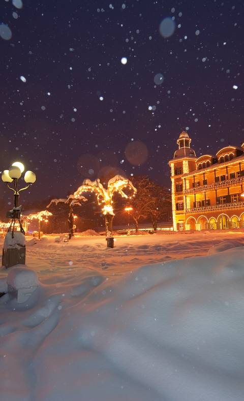 Schloss Velden im Schnee beim Veldener Advent