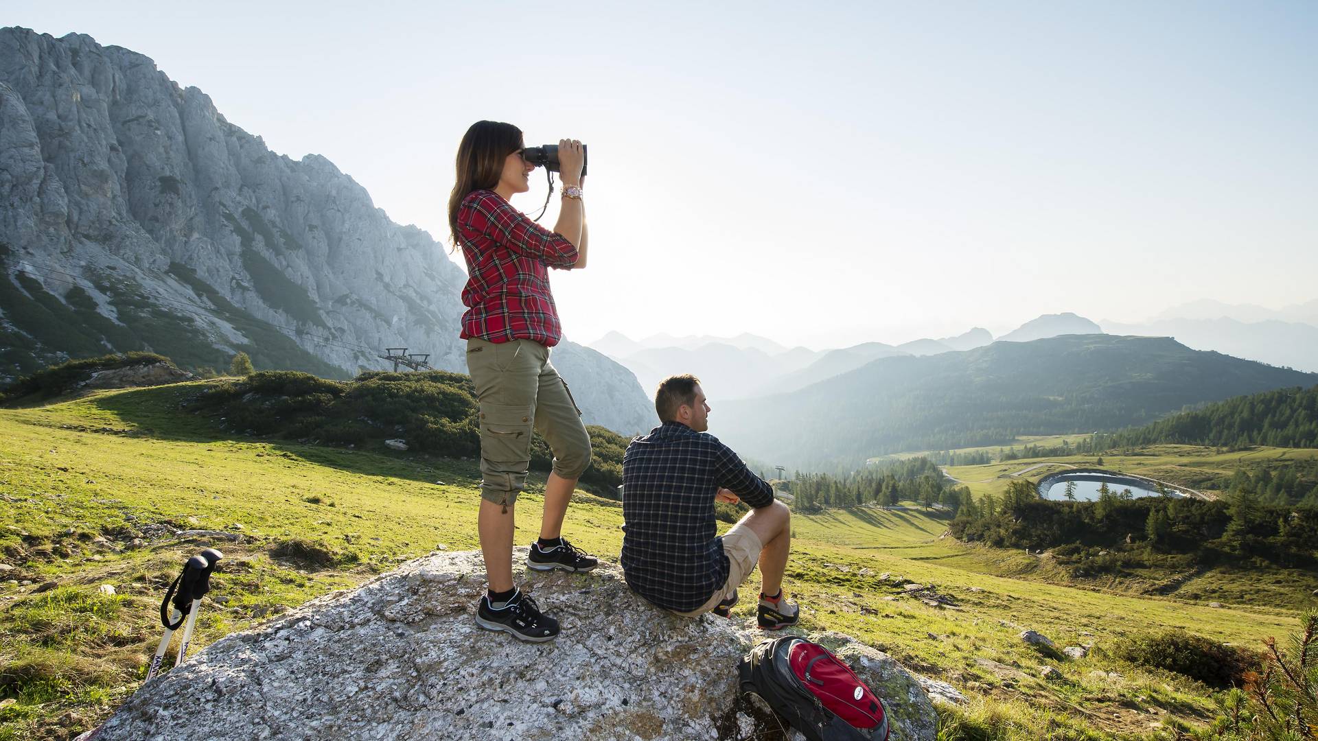 <p>Wandern am Nassfeld in der Region Nassfeld-Pressegger See - Lesachtal - Weissensee</p>