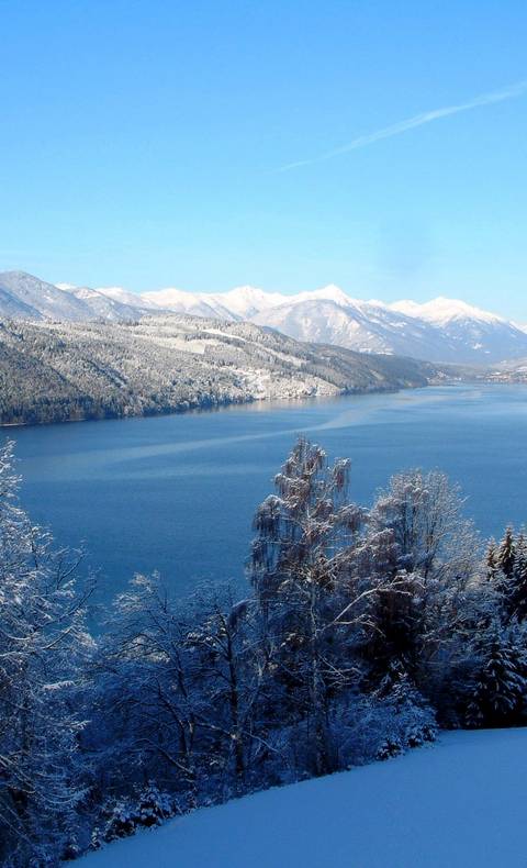 Blick auf den Millstätter See im Winter