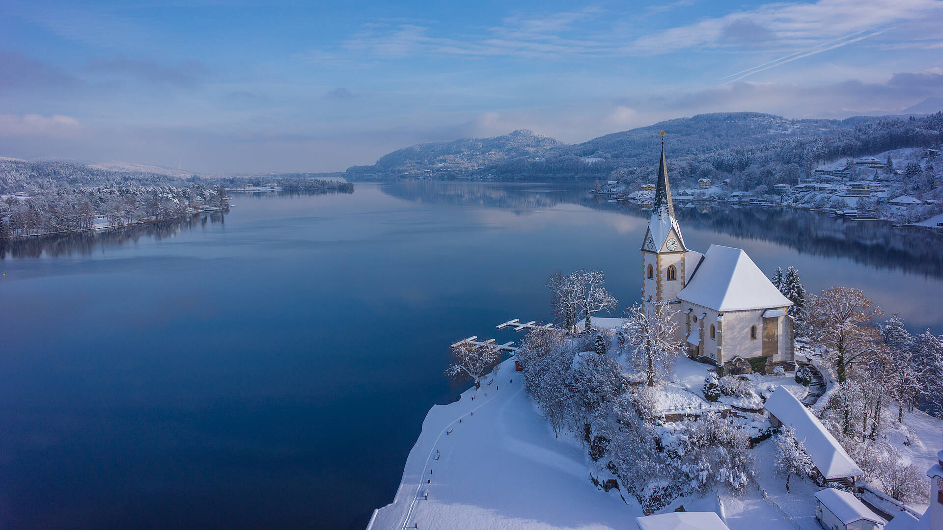 Kirche Maria Wörth im Winter 